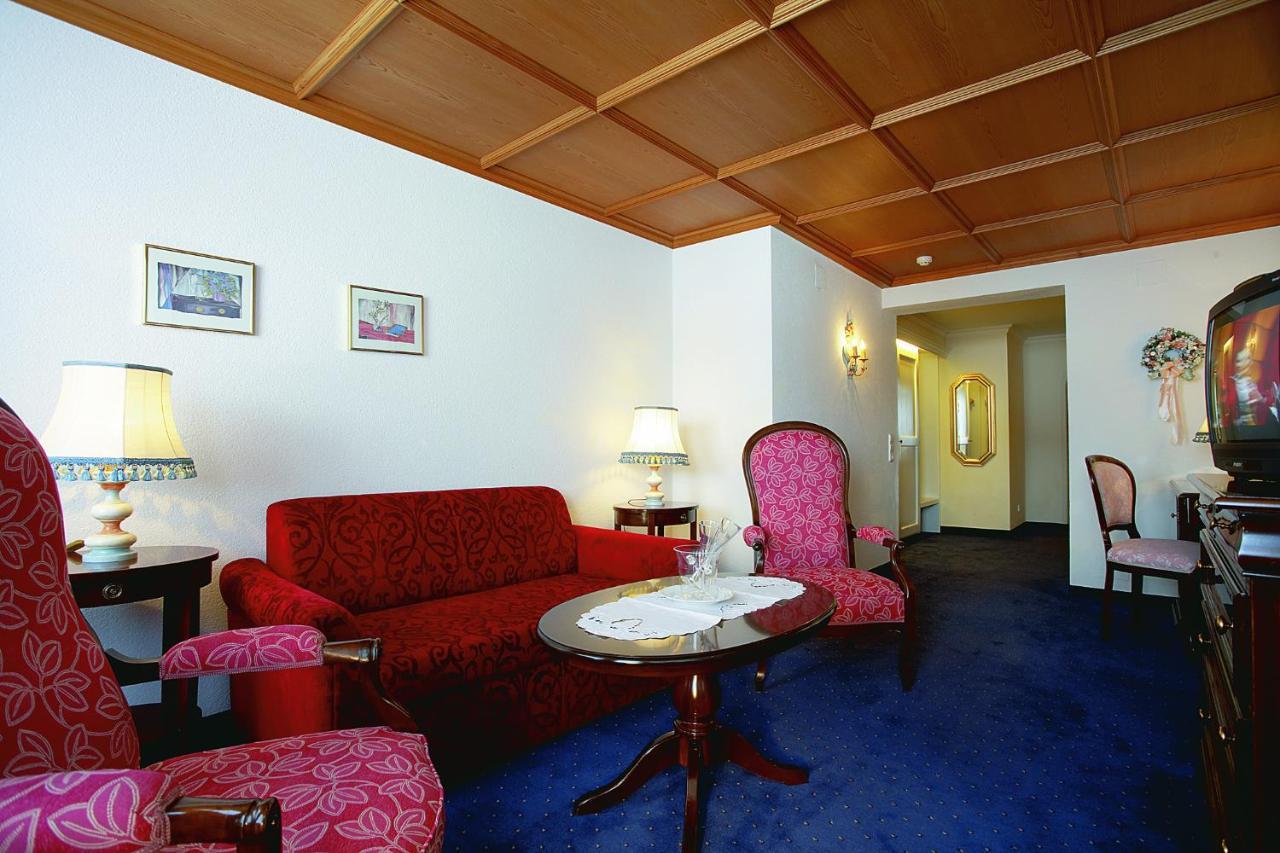 Zürs Hotel Hirlanda חדר תמונה